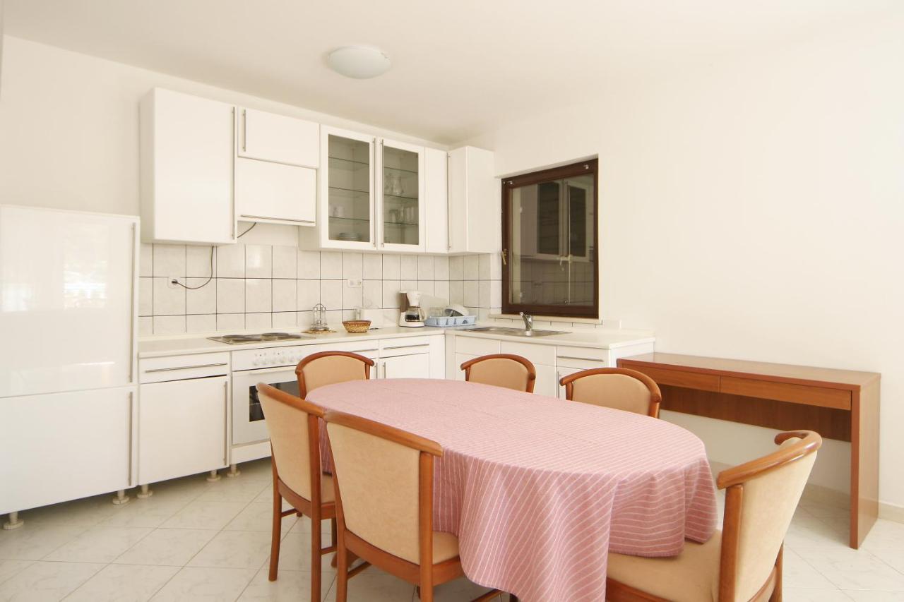 Apartments Pucisca Δωμάτιο φωτογραφία