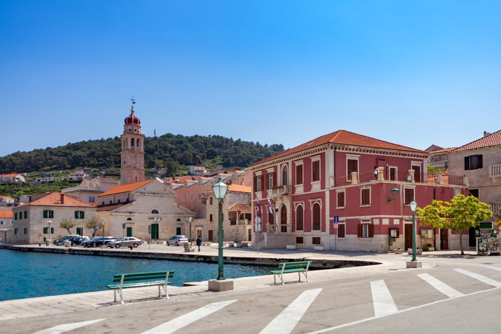 Apartments Pucisca Εξωτερικό φωτογραφία