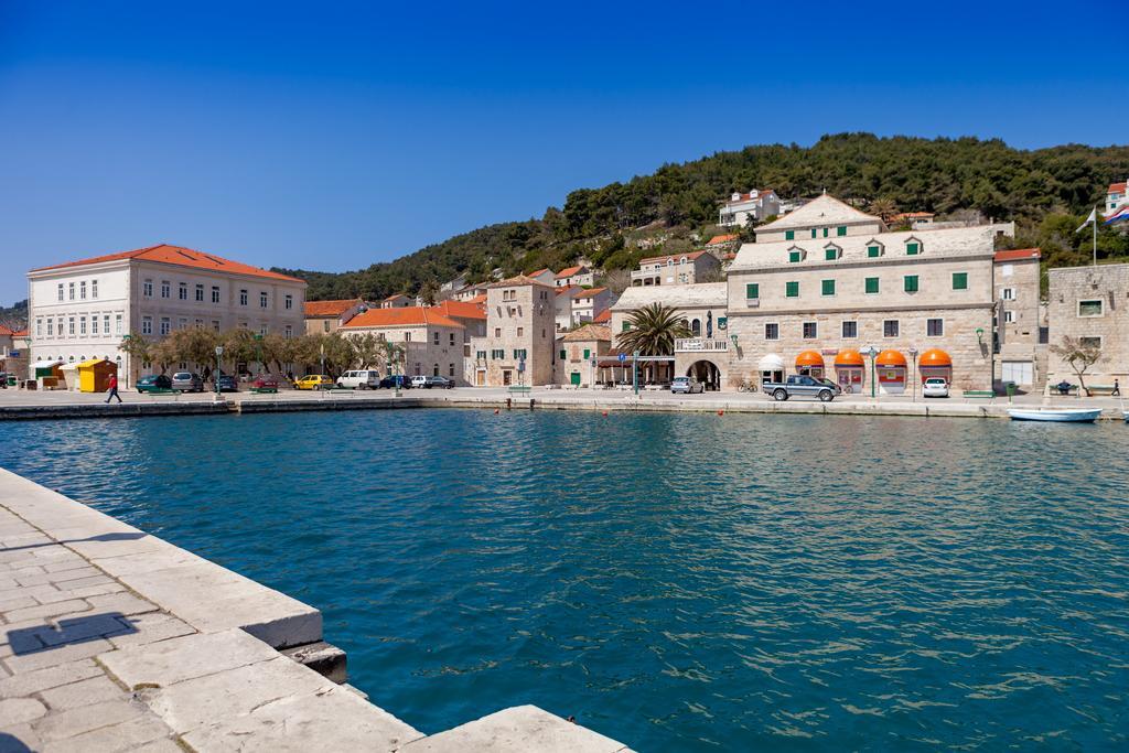 Apartments Pucisca Εξωτερικό φωτογραφία