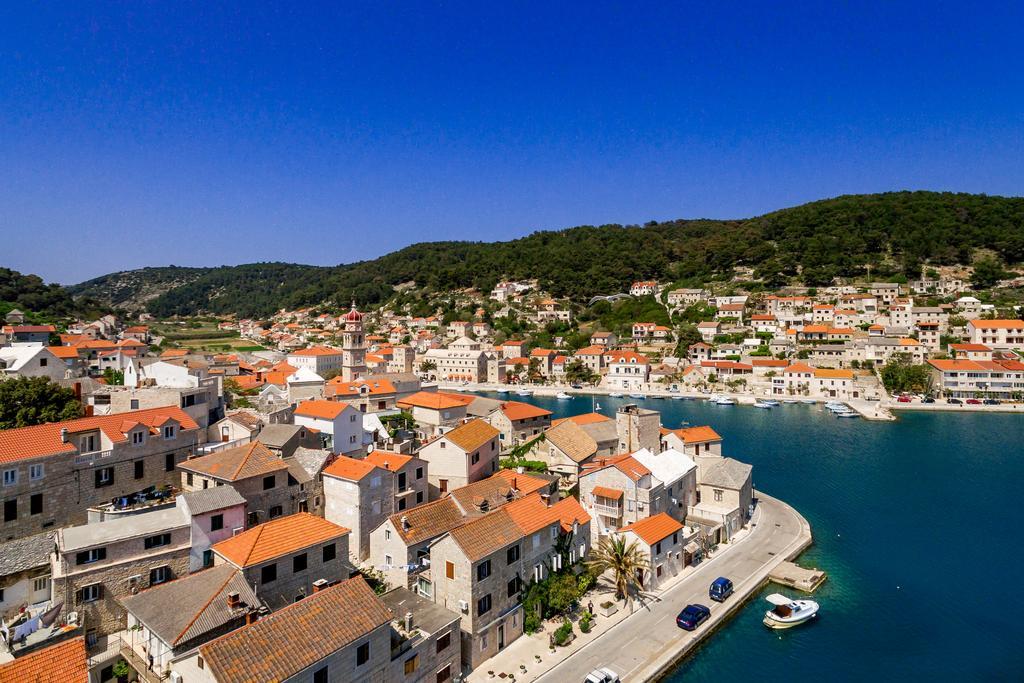 Apartments Pucisca Εξωτερικό φωτογραφία