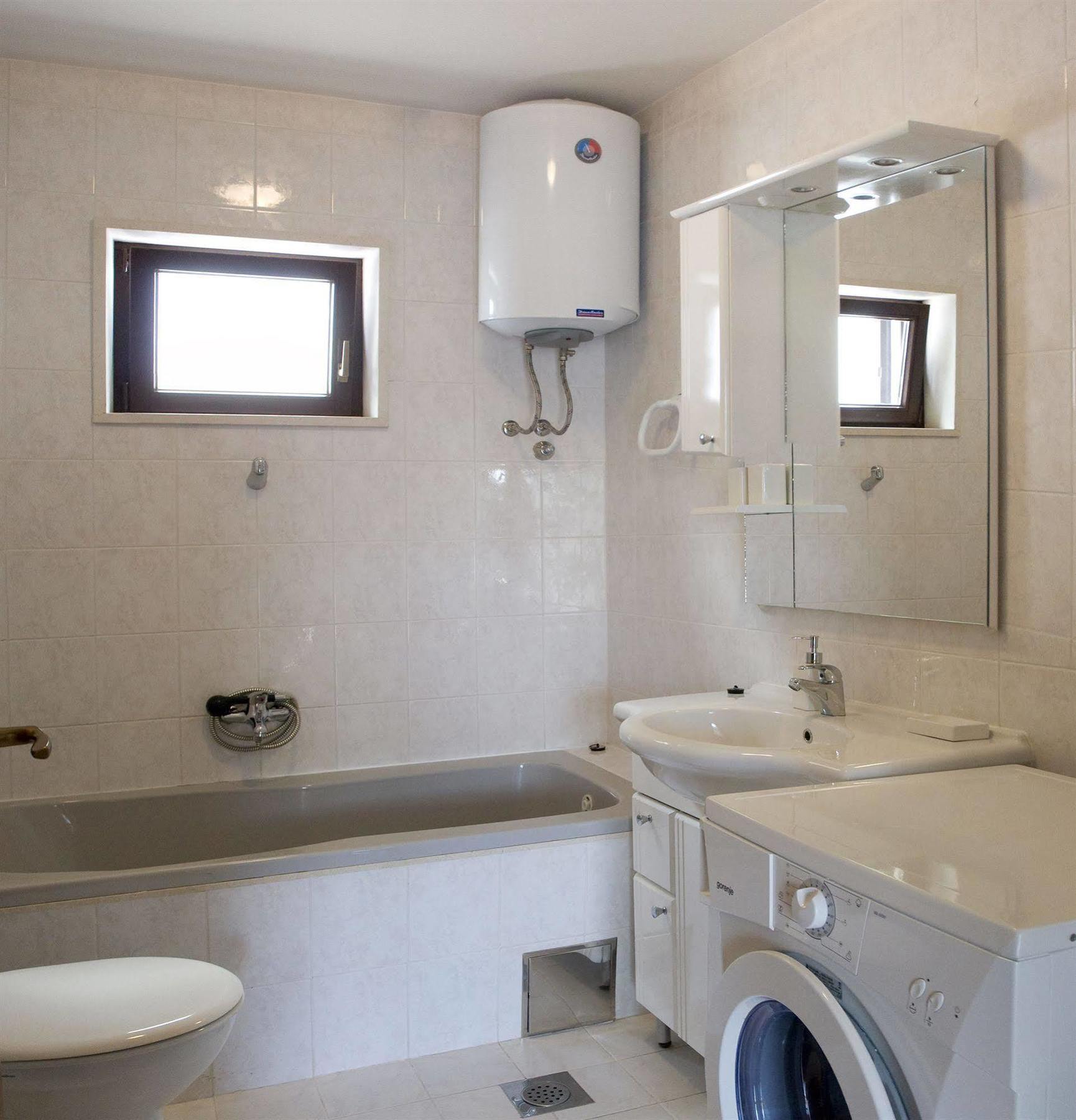 Apartments Pucisca Εξωτερικό φωτογραφία